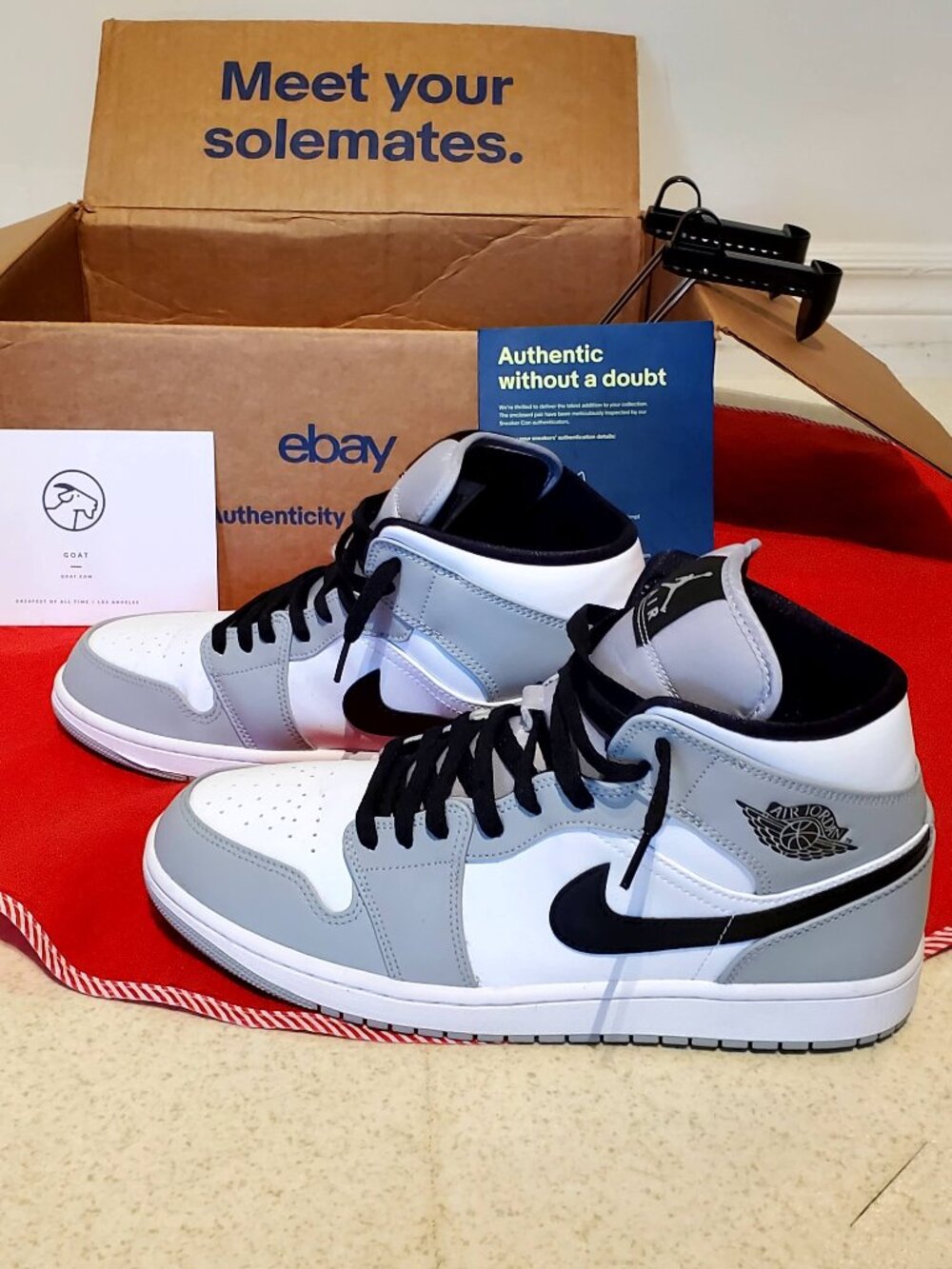 Authentic Men's Nike Jordan 1 Grey Mid - Size 11 - Mint as New